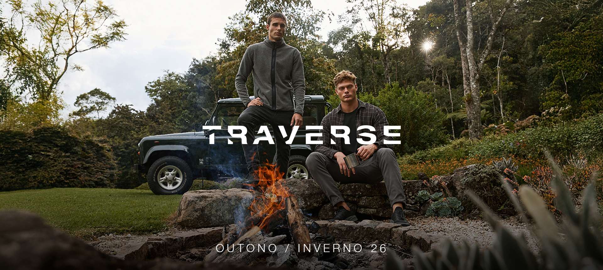 https://assets.decocache.com/australroupas/59071527-a530-42fa-a834-6b381d377d34/Banner-home-traversek-desk.jpg