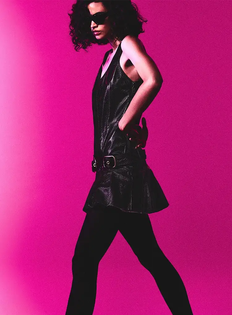 banner vestido de couro