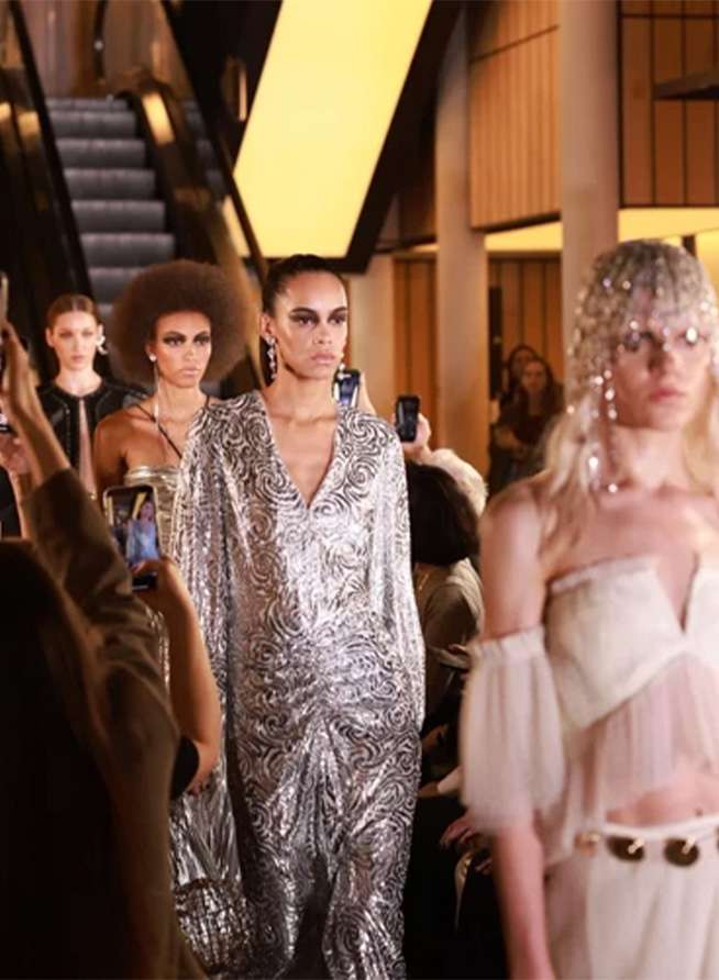 Desfile nk Re-Future