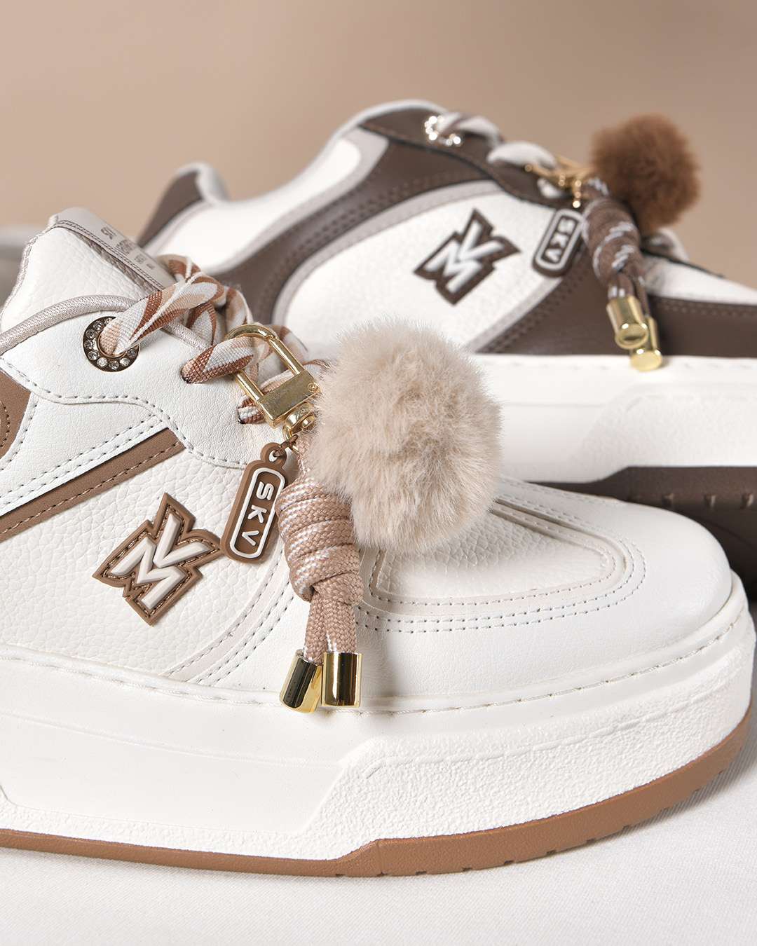 Tenis Via Marte Feminino com adereço