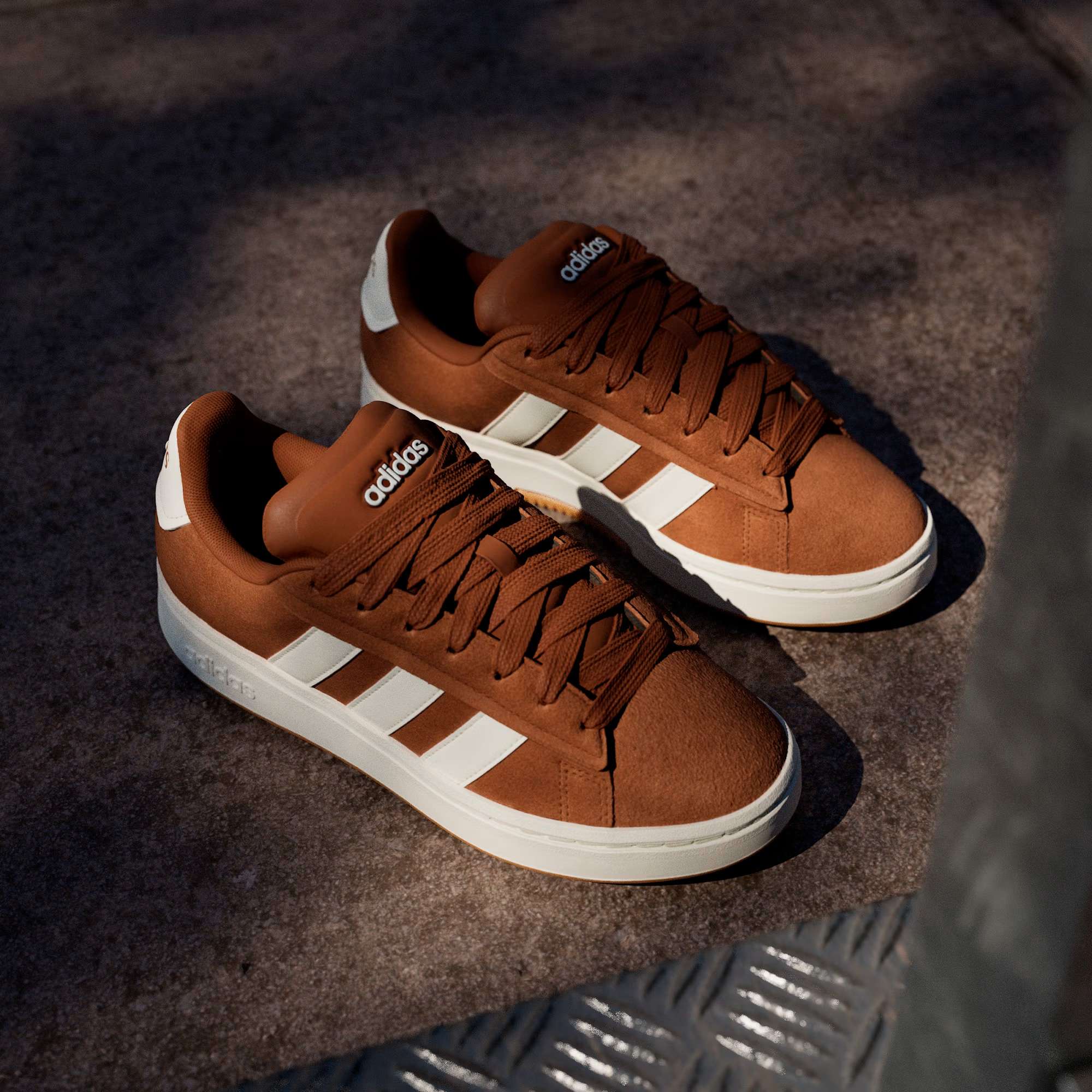 Tênis Feminino de Camurça Adidas Original